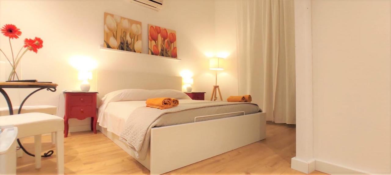 Living Cagliari Marina Bed and Breakfast Εξωτερικό φωτογραφία