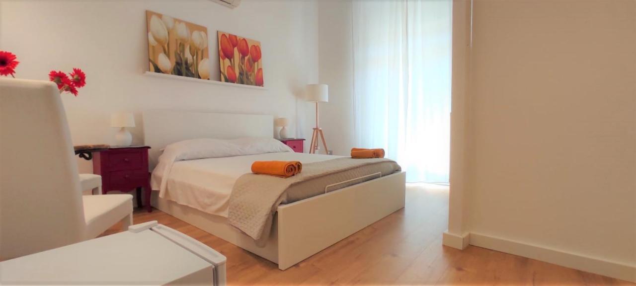 Living Cagliari Marina Bed and Breakfast Εξωτερικό φωτογραφία